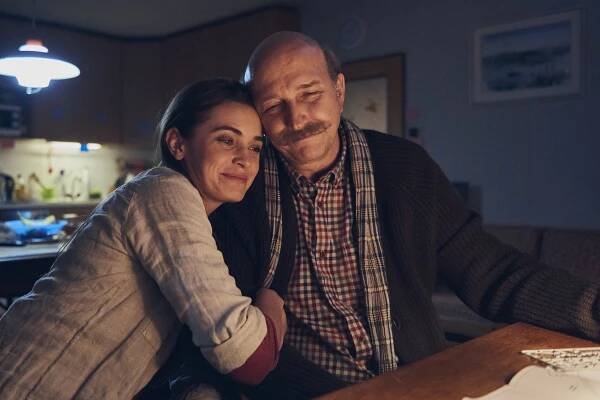 Profesor T. - Z filmu - Sarah Haváčová, Jan Vondráček
