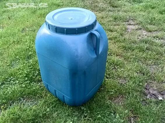 Plastové sudy 50L