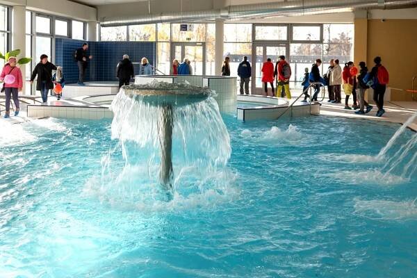 FOTO: Aquacentrum ve Šternberku otevře v prosinci. Lidé ale už mohli nahlédnout