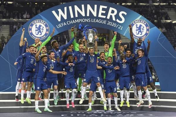 Abramovič prodává Chelsea, zájem má švýcarský miliardář Wyss