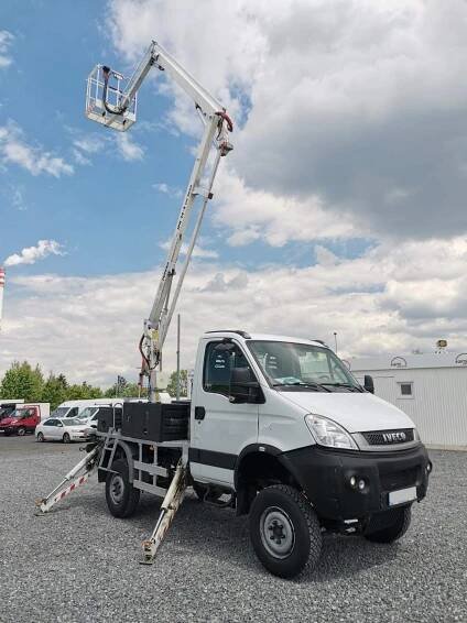 Prodej Iveco Daily 55S17W plošina Inreka 14,2m | tutut.cz