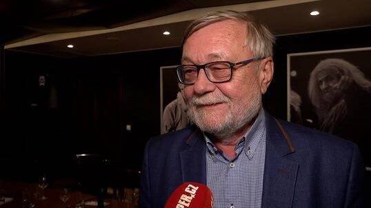 Věděli jste, že Major Racek z Policie Modrava je vyučený kuchař? V jeho šlépějích jde dvanáctiletý vnuk