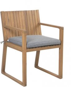 Dřevěná zahradní židle s šedým polštářem SASSARI Beliani