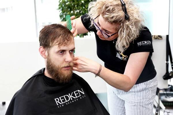 STŘIHATON | Redken | Více než péče o vlasy