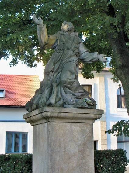 Socha Stigmatizace svatého Františka (Lysá nad Labem)