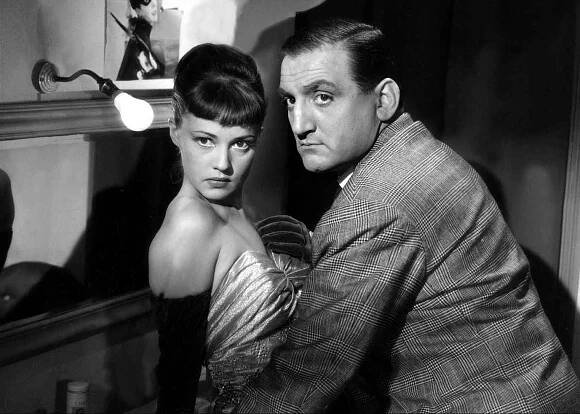 První role v gangsterce Nesahejte na prachy (1953). Na snímku s Jeanne Moreau. 