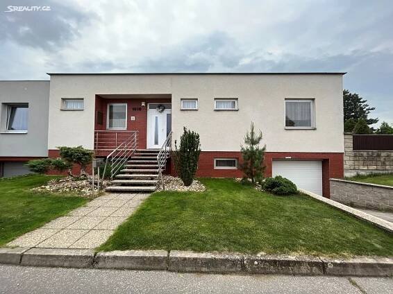 Prodej  rodinného domu 241 m², pozemek 483 m², Poláčkova, Strážnice