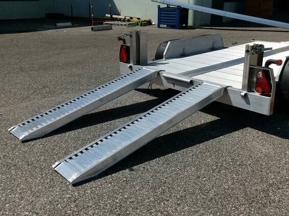 NAKLÁDACÍ RAMPY ALUMINIOVÉ NÁJEZDY Rampa příjezdová cesta pro nakládku 2 m do 1800 kg