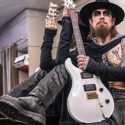 “There's no chance to ever play together again.” Dave Navarro unloads about Jane's Addiction and...
