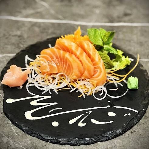  S41. SAKE SASHIMI