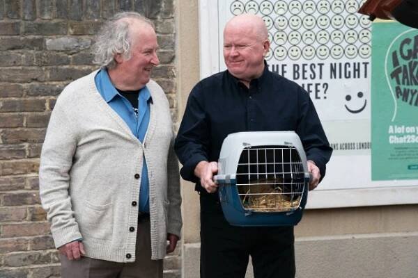 Phil and Nigel with Julie's chickens in EastEnders