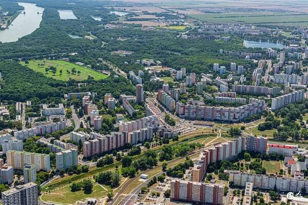 Letecké zábery: Petržalka z neba - Bratislavskykraj.sk
