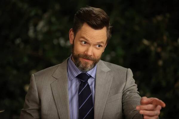 Americká manželka - The Election - Z filmu - Joel McHale