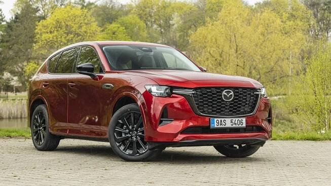Mazda CX-60 se dočkala upraveného podvozku. Konečně bude komfortnější