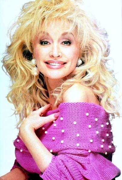 Meet young Dolly Parton before she was a country icon, movie star & philanthropist 31