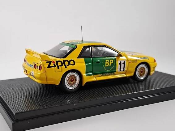 Nissan Skyline GTR R32 BP Trampio 1993 1:43 Ebbro