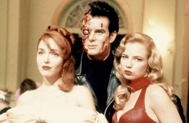 Nejbláznivější z bláznů - Z filmu - Amy Yasbeck, Traci Lords