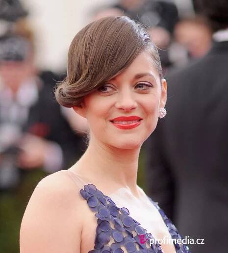 Marion Cotillard - celebrity účes - HappyHair