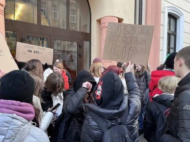 Stávka studentů obchodní akademie v Ústí nad Labem.