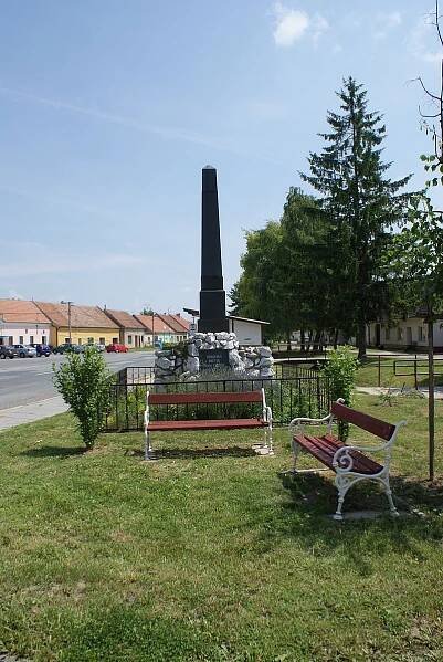 Milovice u Mikulova - ubytování, počasí, foto, tipy na výlet, informace