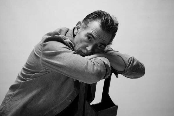 Billy Crudup poses for the camera.