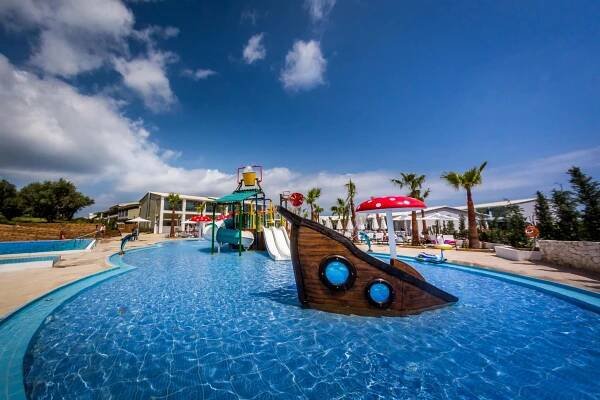 Hotel Caretta Paradise Resort & Waterpark, Řecko Zakynthos - 27 790 Kč Invia