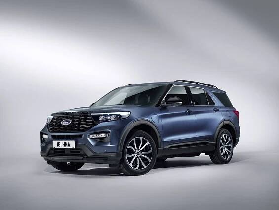 Ford ve Frankfurtu představuje elektrifikované modely. Už v roce 2022 jich plánuje prodávat více než vozů s konvenčním spalovacím motorem