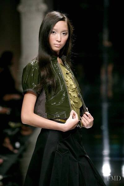000000098150-anne_watanabe-fit