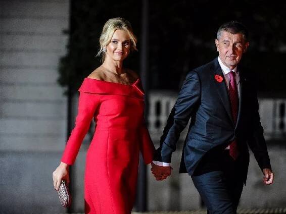 V době, kdy byl Andrej Babiš premiérem, ho manželka doprovázela na zahraničních cestách