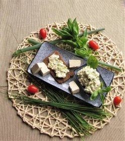 Jak připravit krémovou tofu pomazánku se zelenou cibulkou | recept | pomazanky-recepty.cz