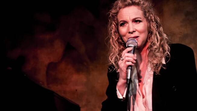 „Hildegard Knef – Aber schön war es doch“ mit Marty Jabara am Klavier im Kleinen Theater Kammerspiele Landshut