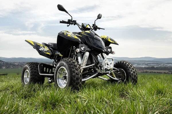 Access Motor Tomahawk 400 Black Edition (NOVÁ, 2021), 153.990 Kč