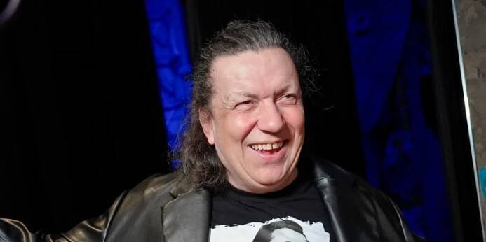 Bavič a herec Richard Genzer je momentálně nezadaný.