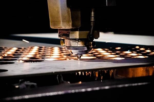 Fiber vs CO2 Lasers - Emtek Processed Alloys Inc.