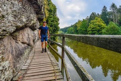 Stezka středozemím – napříč Českem v pohorkách, na kole nebo s pádlem v ruce