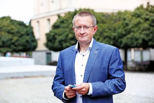Letní covidová vlna se blíží kulminaci, říká Dušek. Vrchol přijde do deseti dnů