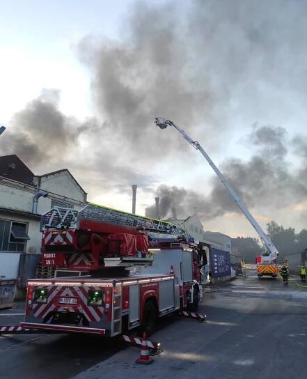 Obří požár v Německu, na pomoc vyjížděli i hasiči z Česka | Krimi Plzeň