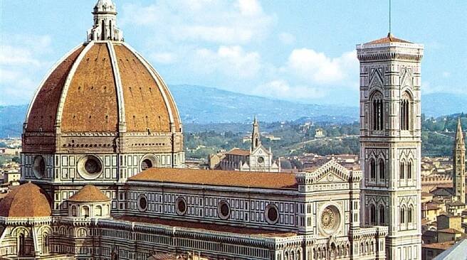 Toskánsko letecky i vlakem Florencie, Siena a Lucca 2025  Itálie - Florencie - dóm, jeden  ze skvostů středověké architektury, 1296-1468, několik architektů včetně Giotta