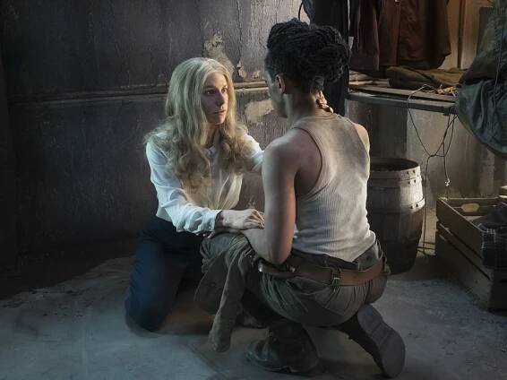 Julia Dietze in Discover Germany | Iron Sky: The Coming Race. Photo: © Splendid Film, Tomi Tuuliranta
