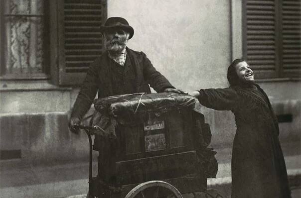 Amazing Photos by Eugène Atget Capture the Vanished Streets of Old Paris, 1900s