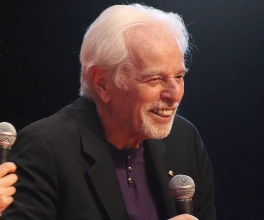 Alejandro Jodorowsky Biography - Facts, Childhood, Family Life & Achievements