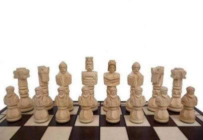 Šachy dřevěné vyřezávané GLADIATOR 117 mad