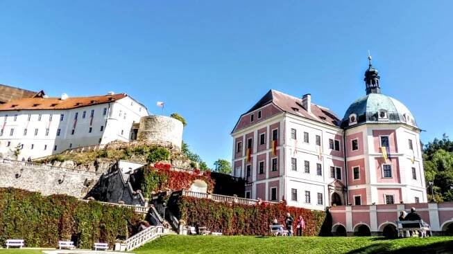 Bečov nad Teplou | Ženy s.r.o.