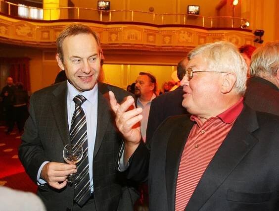 (S)exministr Ivan Kočárník: Broučku, olízej mi prstíček! | Ahaonline.cz 