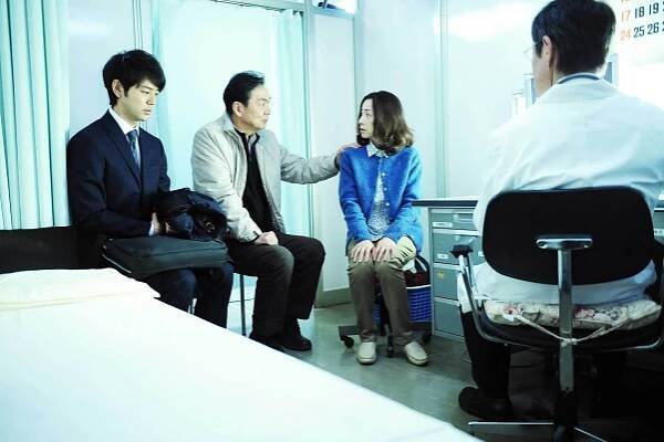 Bokutachi no kazoku - Z filmu - Satoši Cumabuki, Kjózó Nagacuka, Mieko Harada
