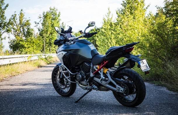 Ducati Multistrada V4 S má všeho až příliš, stejně je ale jednou z nejlepších motorek na světě