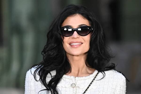 Kylie Jenner's Midriff-Baring Cropped Skirt Suit Put a Y2K Spin on a Chanel Classic