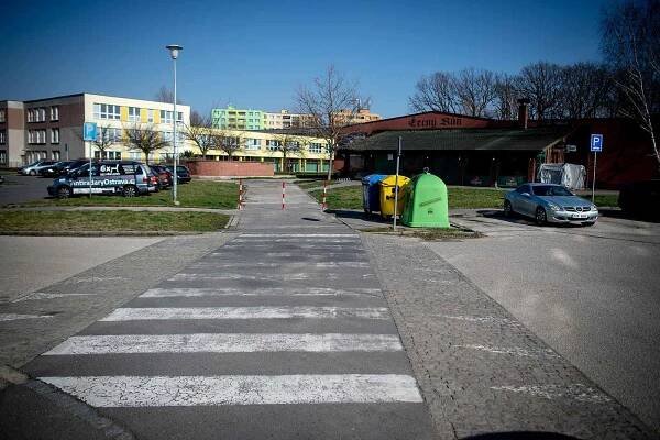 Sídliště Dubina v nejlidnatější části Ostravy, obvodu Jih. Středa odpoledne, 18. března 2020.