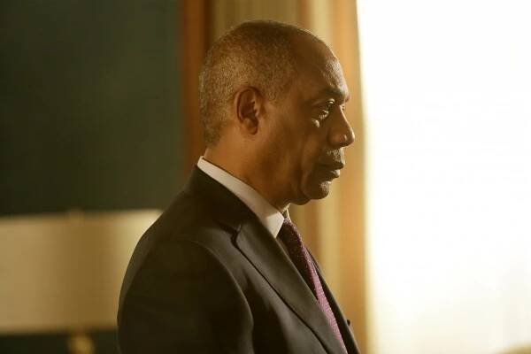 Skandál - You Can't Take Command - Z filmu - Joe Morton