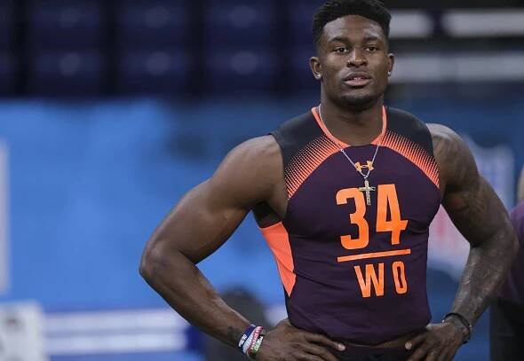 DK Metcalf Cool Pose Wallpaper